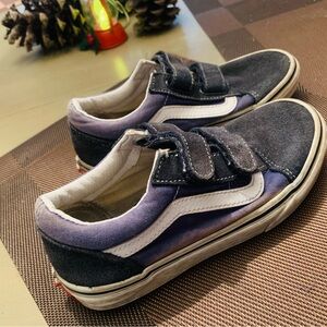 Kids Velcro Sneakers - Black and White